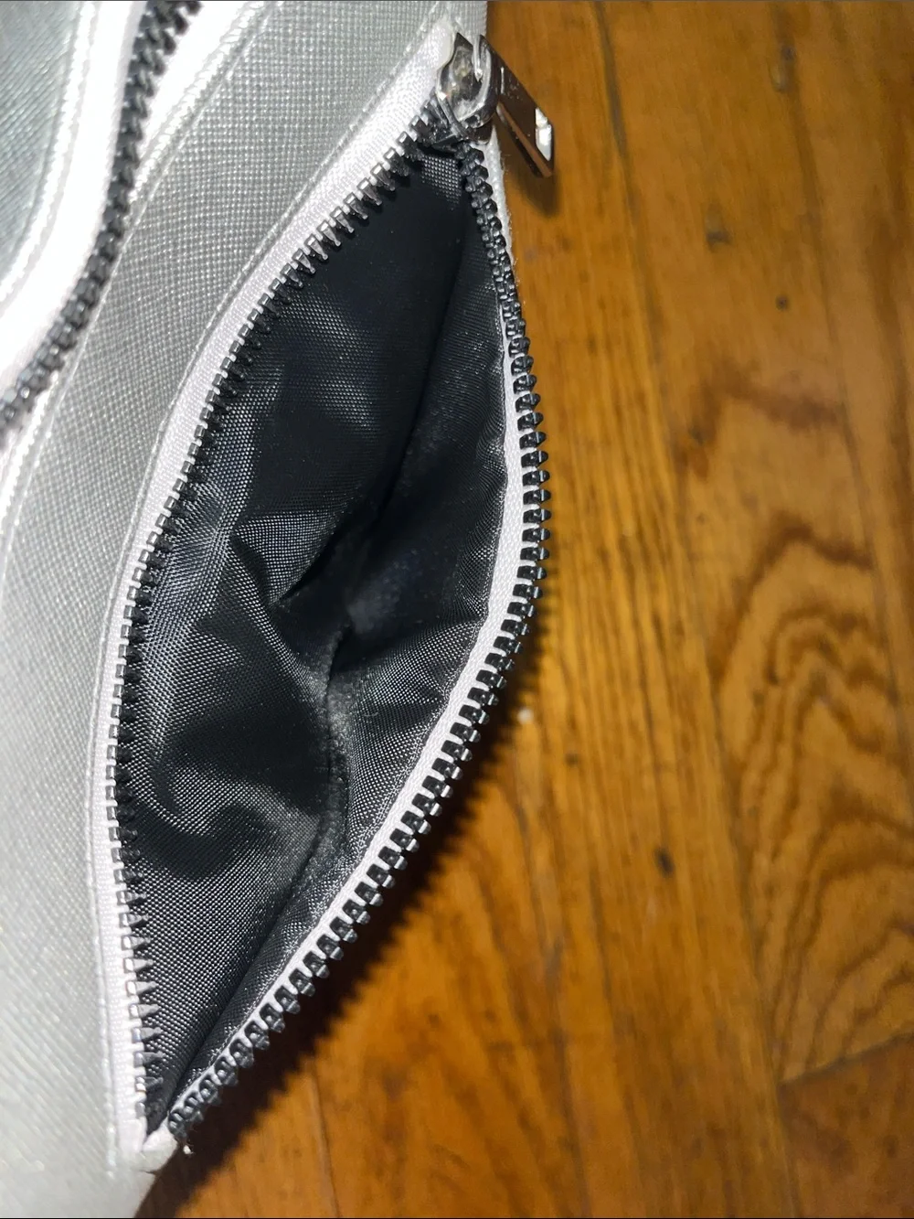 Rae Dunn zip top